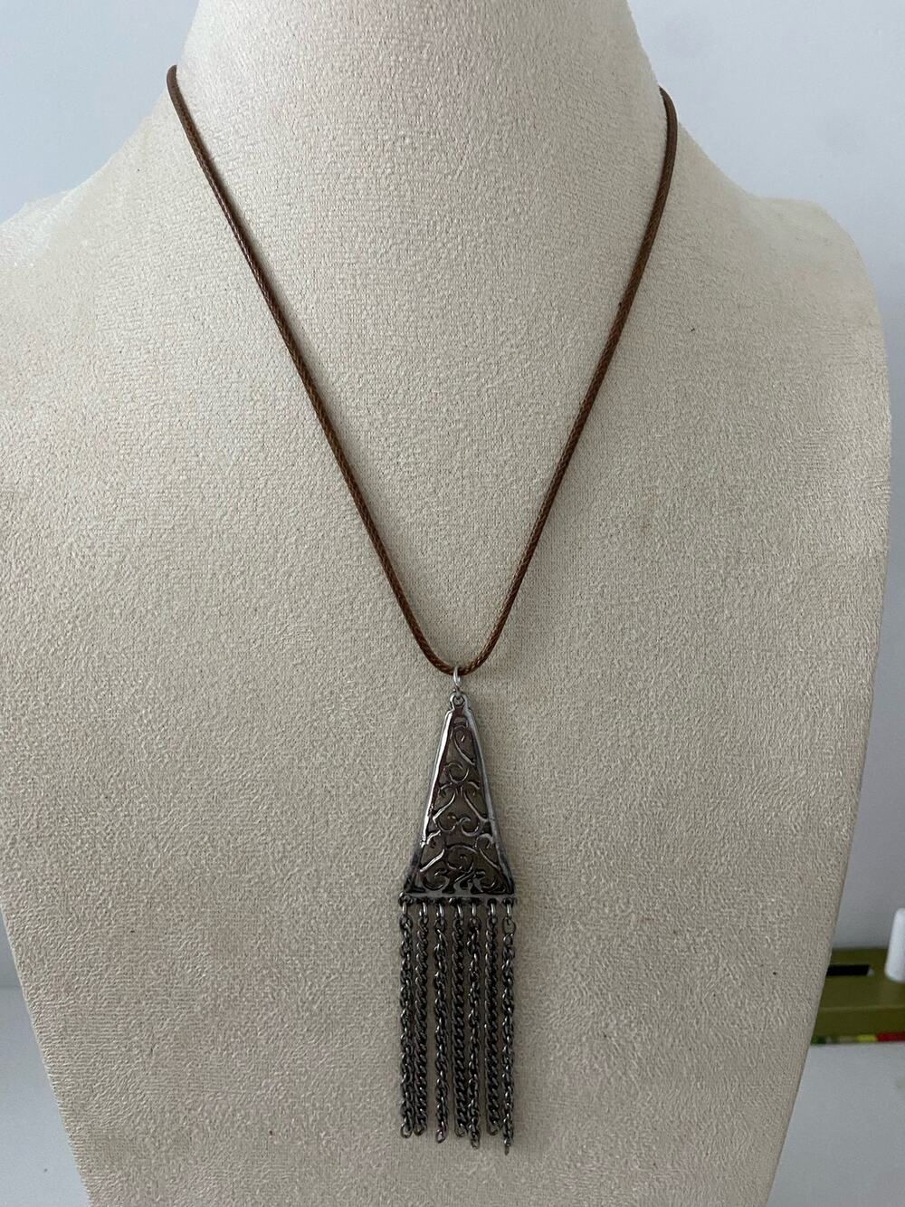 Triangle pendant necklace